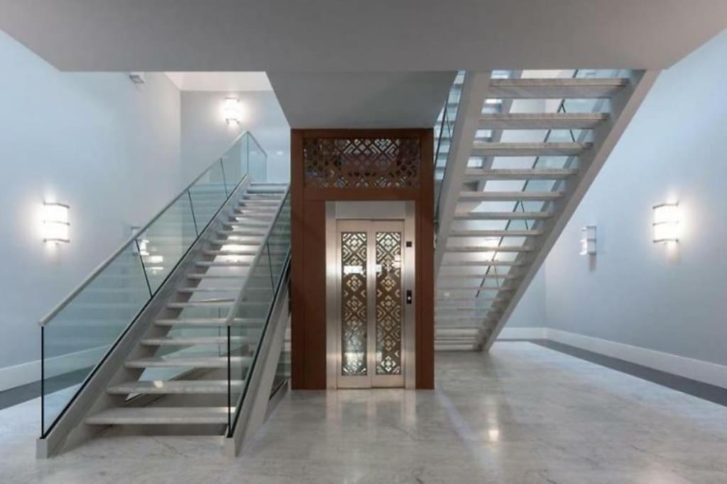Apartment Downtown Florence, Moderno Con Giardino Exterior photo